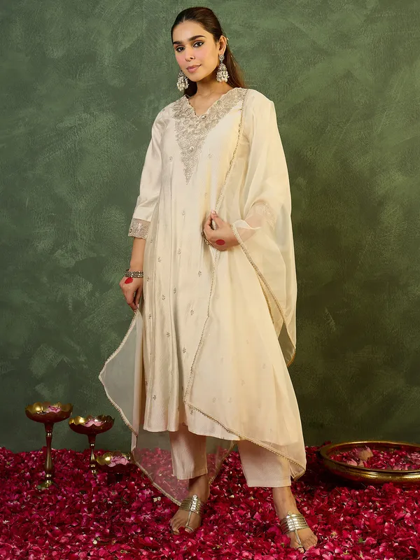 White_Embroidered_Liva_Kurta_Trouser_Dupatta_Set