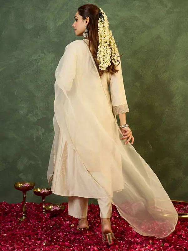 White_Embroidered_Liva_Kurta_Trouser_Dupatta_Set