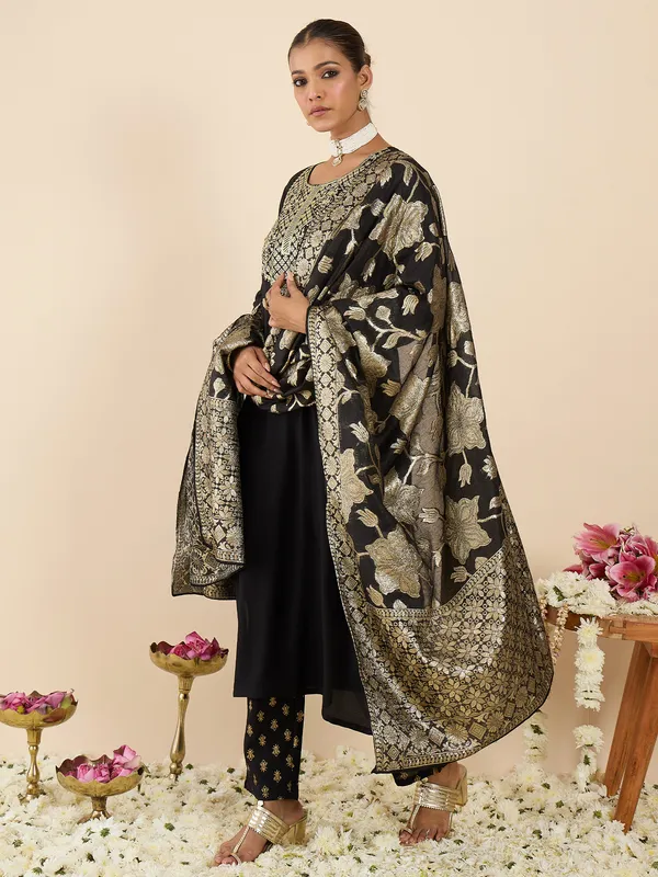 Black_Embroidered_Viscose_Rayon_Kurta_Trouser_Dupatta_Set