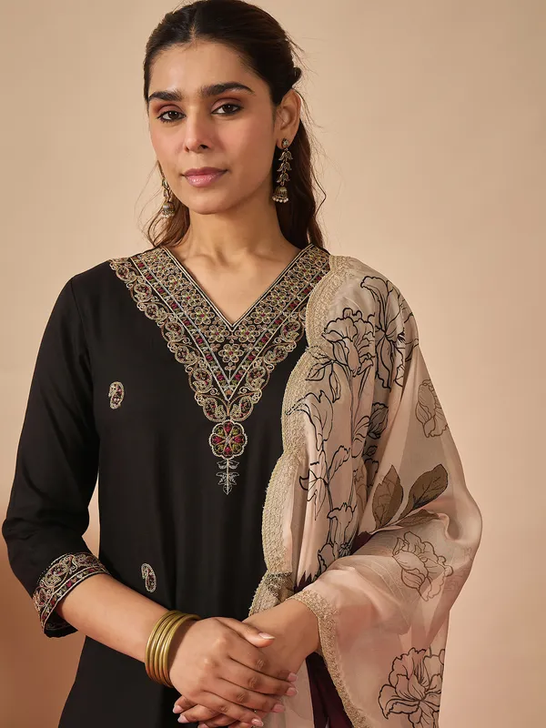 Black_Embroidered_Viscose_Rayon_Kurta_Trouser_Dupatta_Set