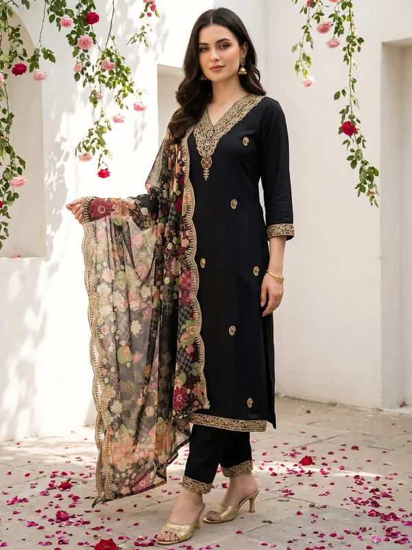 Black_Viscose_Rayon_Embroidered_Kurta_Trouser_Dupatta_Set