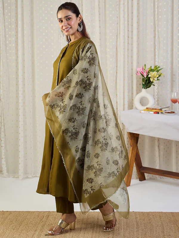 Green_Embroidered_Viscose_Rayon_Kurta_Trouser_Dupatta_Set