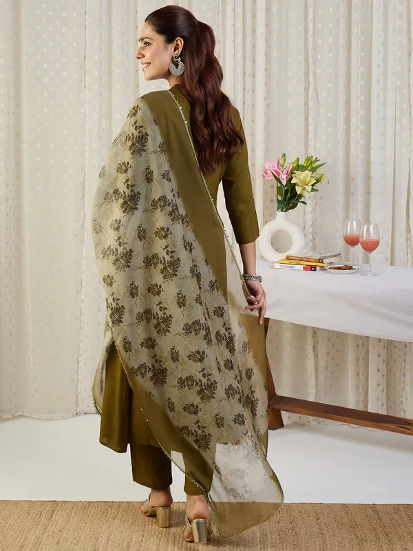 Green_Embroidered_Viscose_Rayon_Kurta_Trouser_Dupatta_Set