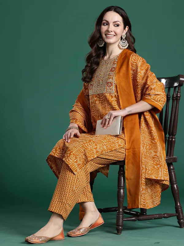 Mustard_Printed_Pure_Cotton_Kurta_Trouser_Dupatta_Set