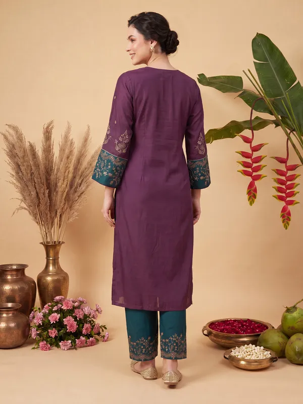 Burgundy_Embroidered_Straight_Kurta_Trousers_With_Dupatta_Set
