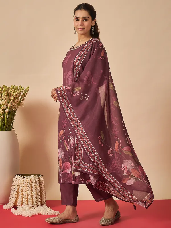 Burgundy_Printed_Linen_Kurta_Trouser_Dupatta_Set