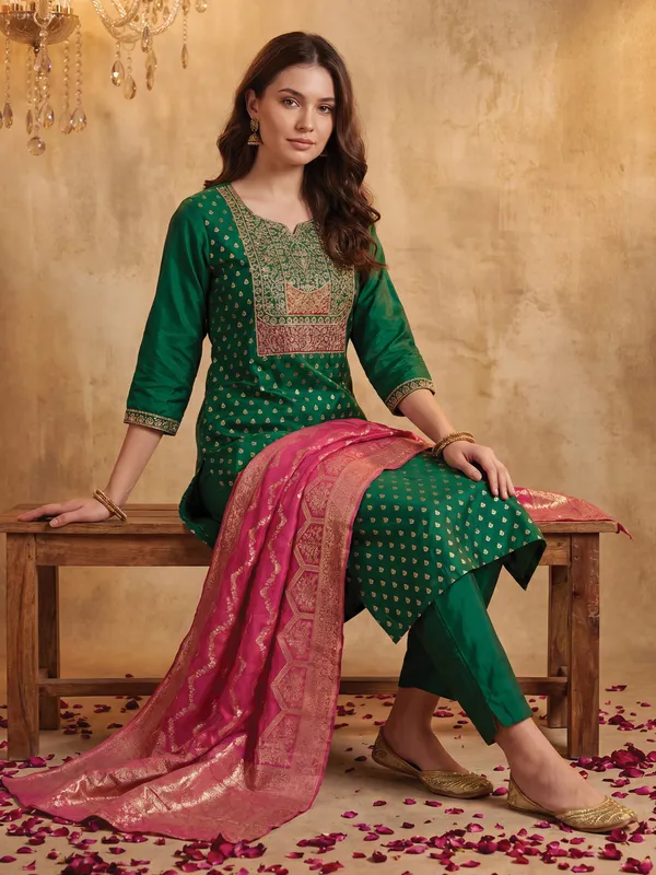 Green_Embroidered_Silk_Blend_Kurta_Trouser_Dupatta_Set