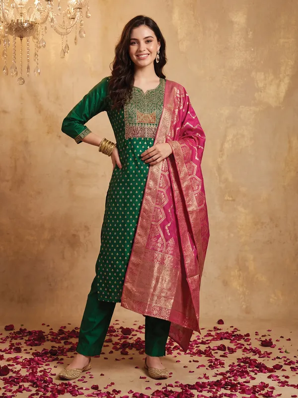 Green_Embroidered_Silk_Blend_Kurta_Trouser_Dupatta_Set