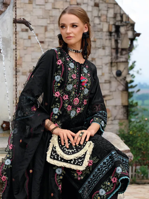Black_Embroidered_Silk_Blend_Kurta_Trouser_Dupatta_Set