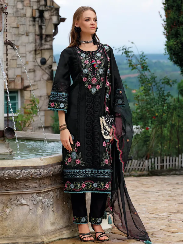 Black_Embroidered_Silk_Blend_Kurta_Trouser_Dupatta_Set