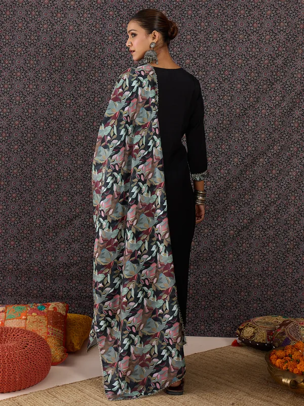 Black_Printed_Silk_Kurta_Trouser_Dupatta_Set
