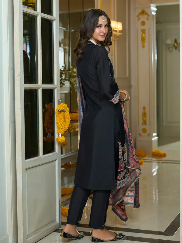 Black_Embroidered_Silk_Blend_Kurta_Trouser_Dupatta_Set