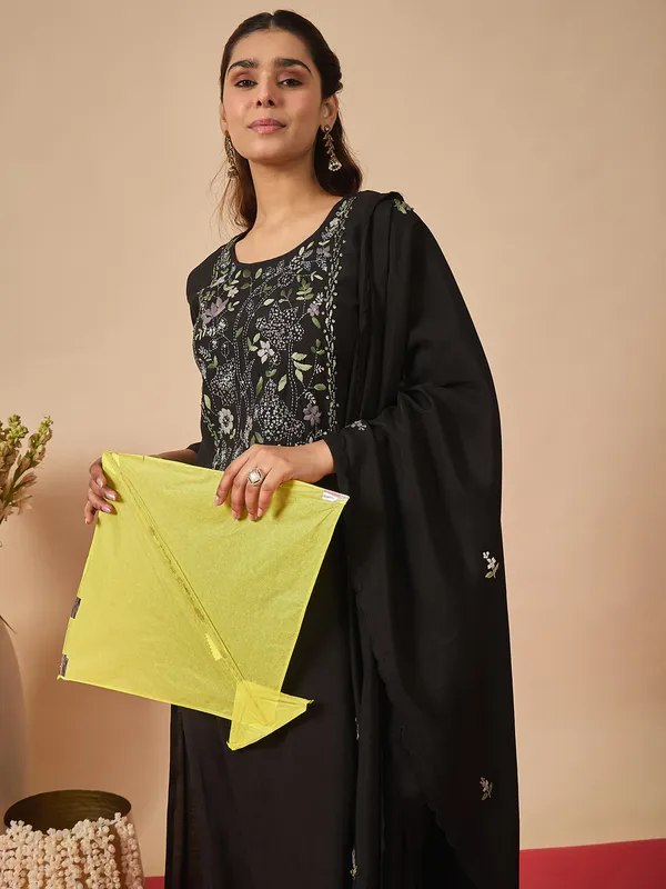 Black_Embroidered_Silk_Kurta_Trouser_Dupatta_Set