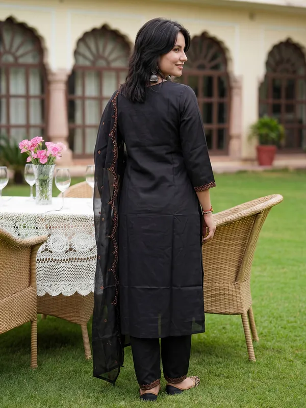 Black_Embroidered_Cotton_Blend_Kurta_Trouser_Dupatta_Set