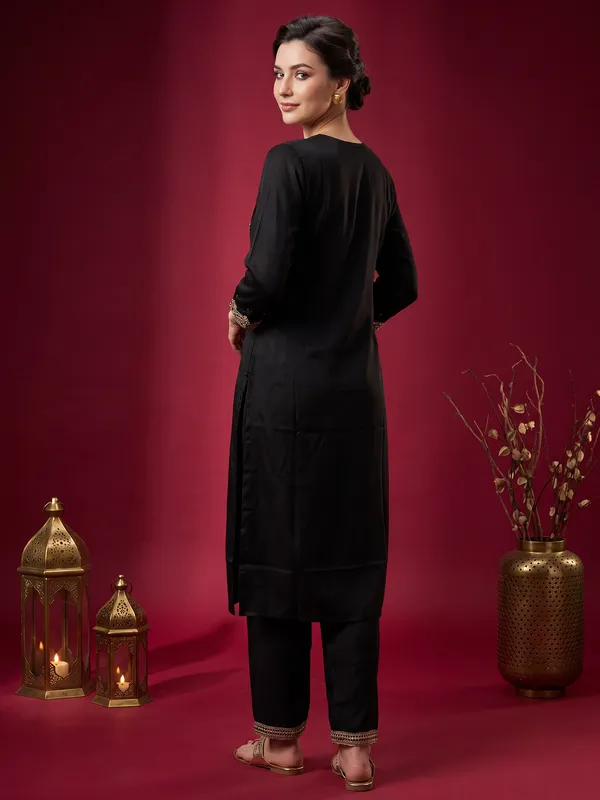 Black_Embroidered_Straight_Kurta_Trousers_With_Dupatta_Set
