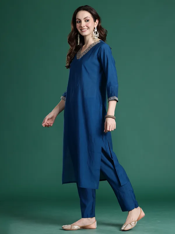 Blue_Embroidered_Straight_Kurta_Trousers_With_Dupatta_set