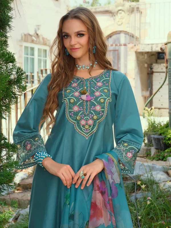 Blue_Embroidered_Liva_Kurta_Trouser_Dupatta_Set