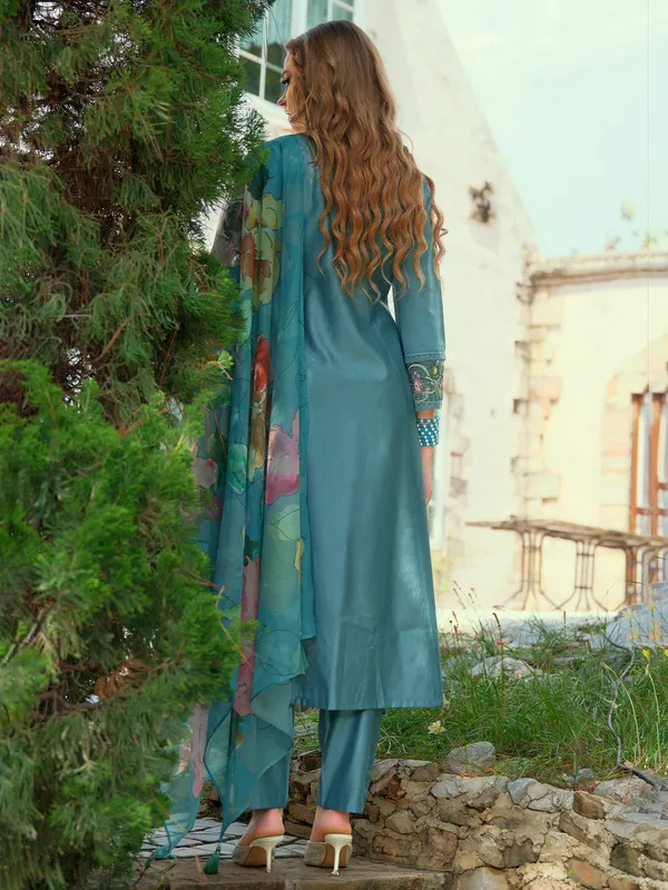 Blue_Embroidered_Liva_Kurta_Trouser_Dupatta_Set