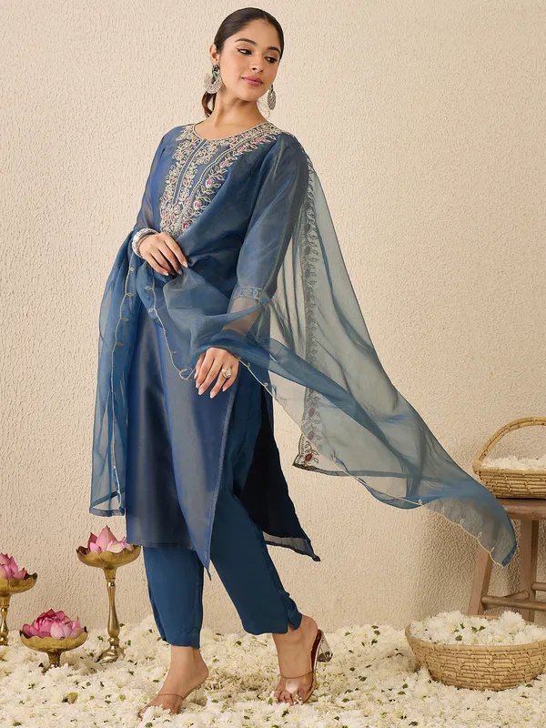 Blue_Embroidered_Liva_Kurta_Trouser_Dupatta_Set