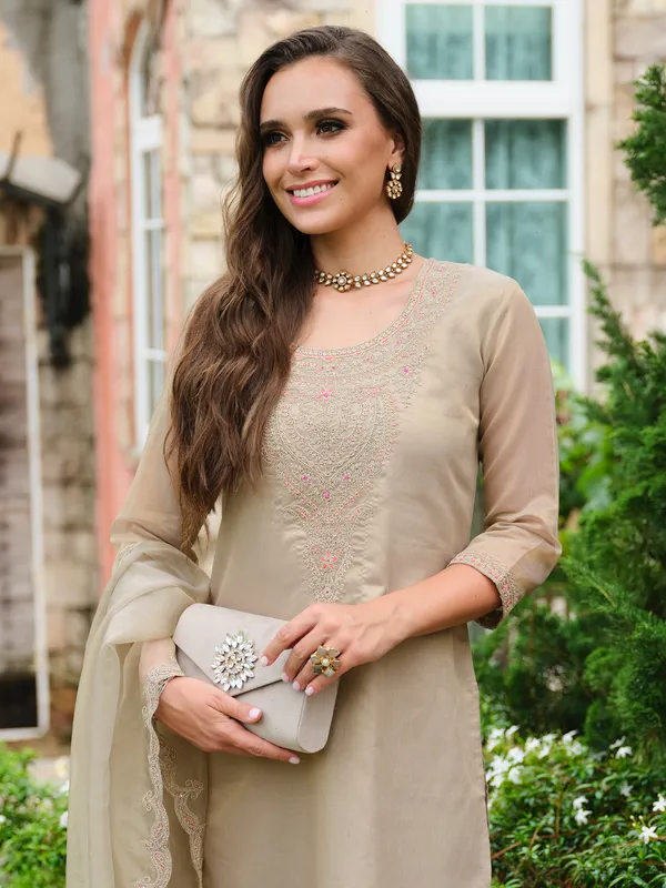Brown_Embroidered_Silk_Blend_Kurta_Trouser_Dupatta_Set