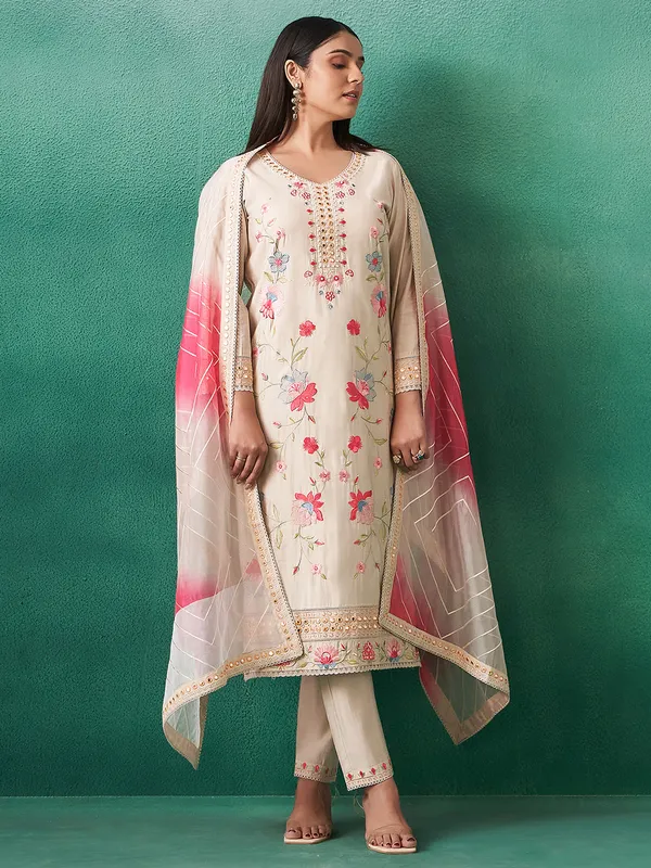 Cream_Embroidered_Silk_Kurta_Trouser_Dupatta_Set