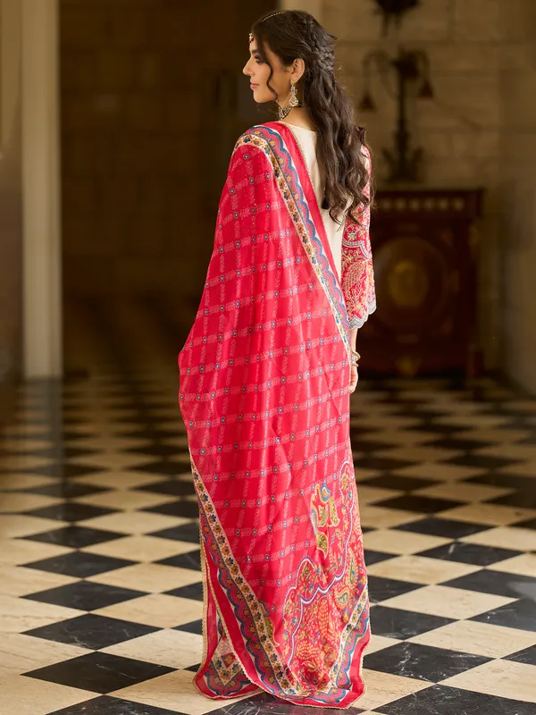 Cream_Embroidered_Silk_Blend_Kurta_Trouser_Dupatta_Set