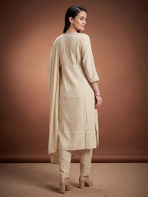 Cream_Printed_Silk_Blend_Kurta_Trouser_Dupatta_Set