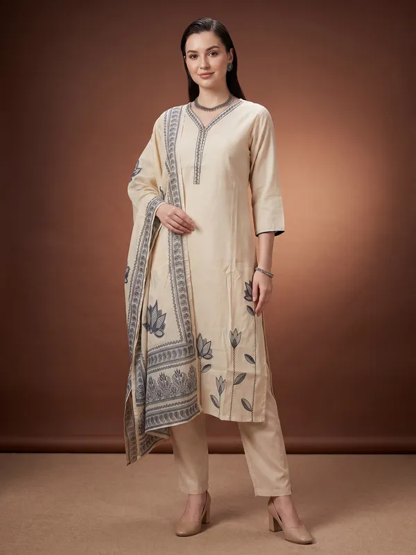 Cream_Printed_Silk_Blend_Kurta_Trouser_Dupatta_Set