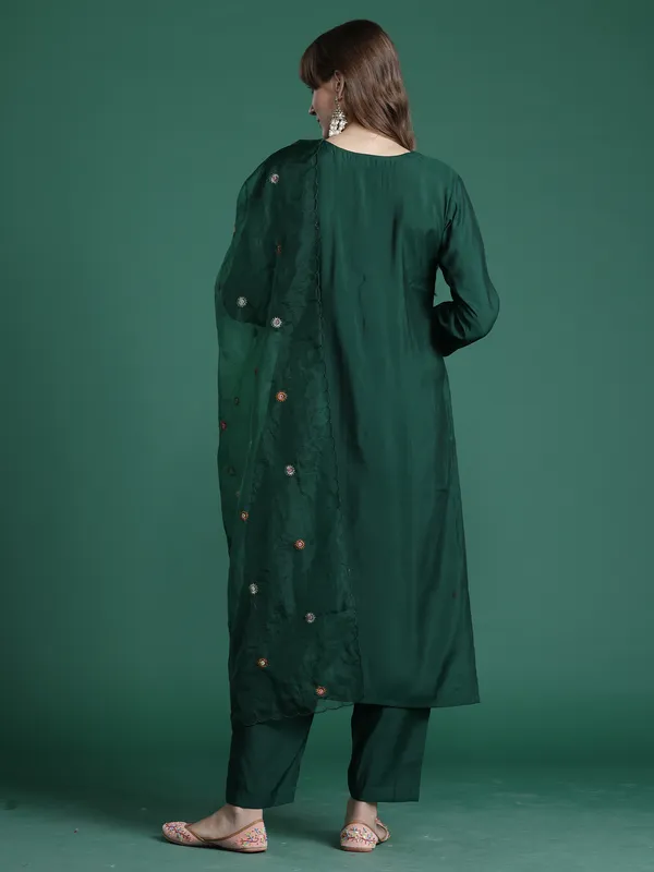 Green_Silk_Blend_Embroidered_Kurta_Trouser_Dupatta_Set