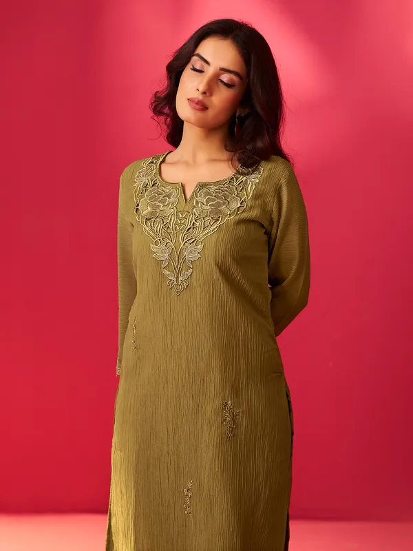 Green_Embroidered_Silk_Blend_Kurta_Trouser_Dupatta_Set