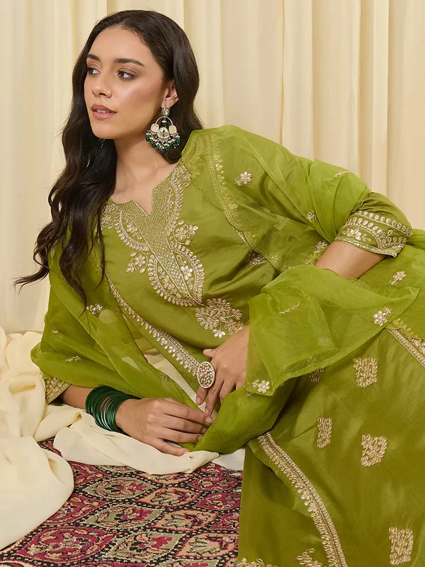 Green_Embroidered_Silk_Blend_Kurta_Trouser_Dupatta_Set
