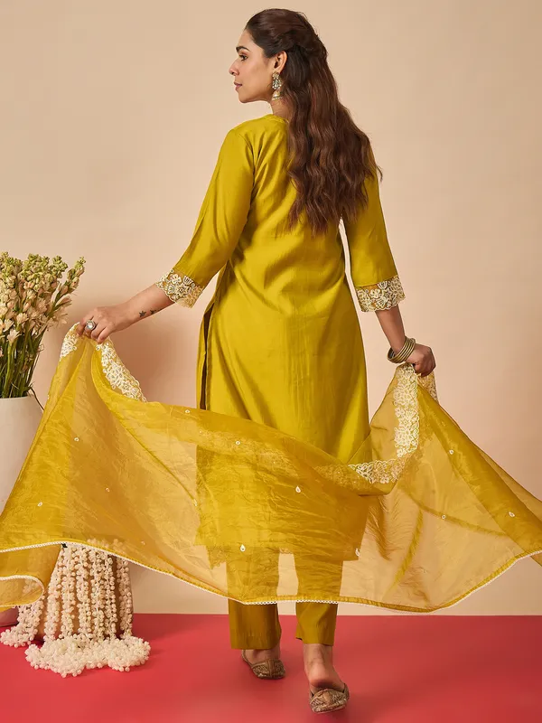 Green_Embroidered_Silk_Kurta_Trouser_Dupatta_Set