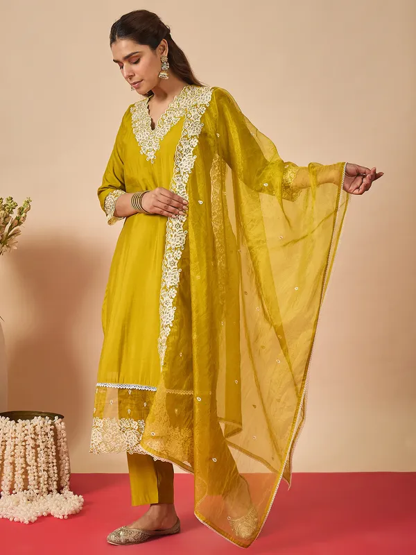 Green_Embroidered_Silk_Kurta_Trouser_Dupatta_Set