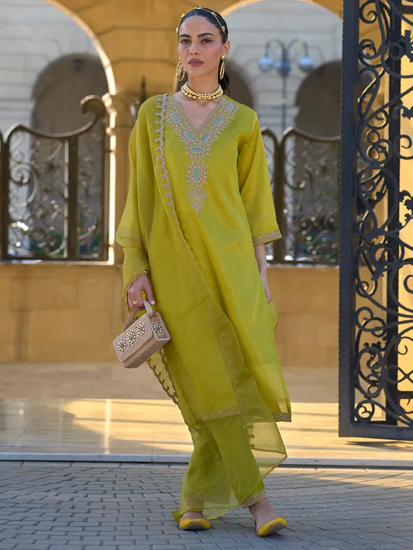 Green_Embroidered_Silk_Blend_Kurta_Trouser_Dupatta_Set
