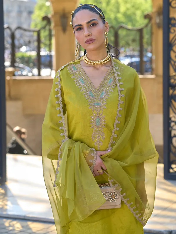 Green_Embroidered_Silk_Blend_Kurta_Trouser_Dupatta_Set