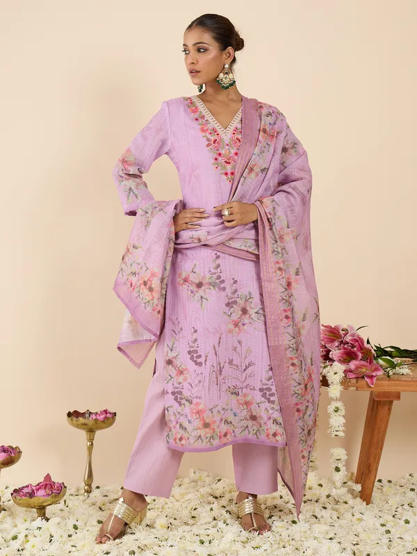 Lavender_Embroidered_Linen_Kurta_Trouser_Dupatta_Set