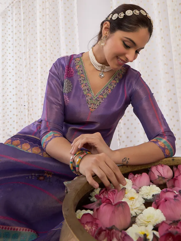 Lavender_Printed_Silk_Blend_Kurta_Trouser_Dupatta_Set