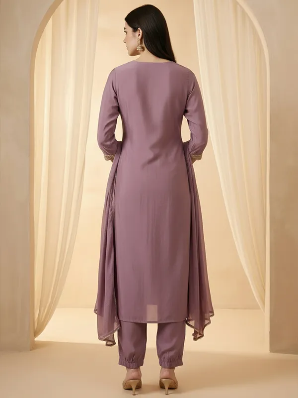 Lavender_Embroidered_Silk_Blend_Kurta_Trouser_Dupatta_Set