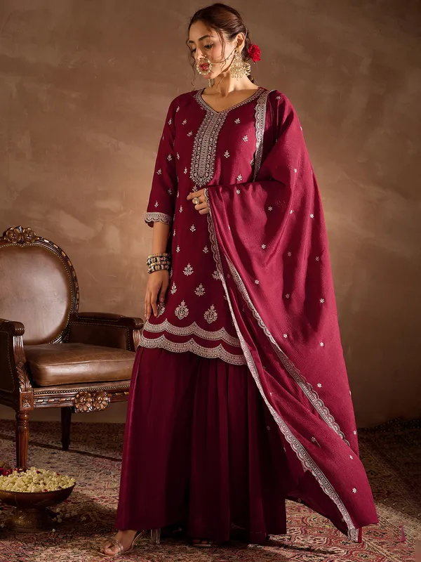 Maroon_Embroidered_Silk_Blend_Kurta_Trouser_Dupatta_Set