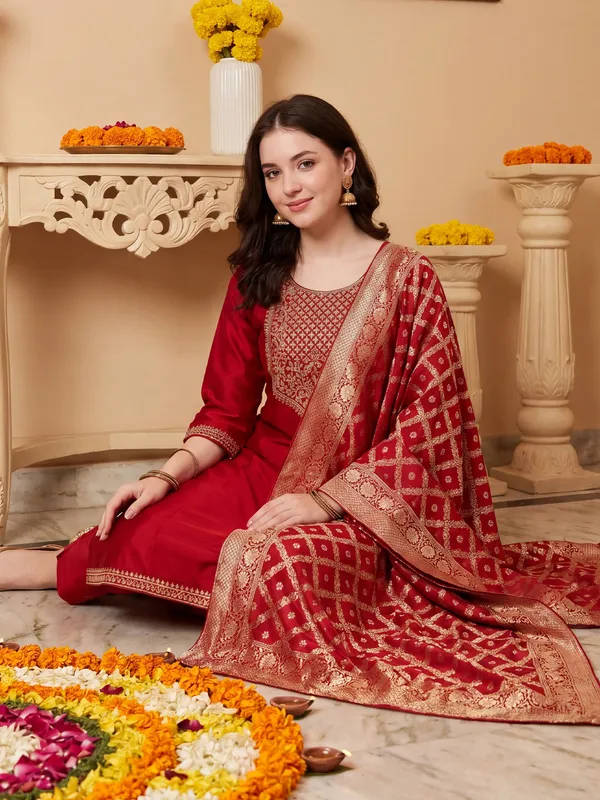 Maroon_Embroidered_Silk_Blend_Kurta_Trouser_Dupatta_Set