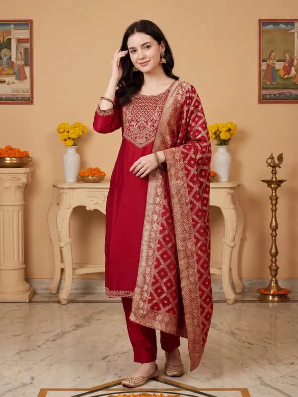 Maroon_Embroidered_Silk_Blend_Kurta_Trouser_Dupatta_Set