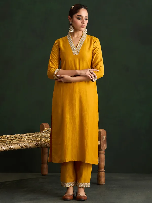 Mustard_Embroidered_Silk_Blend_Kurta_Trouser_Dupatta_Set