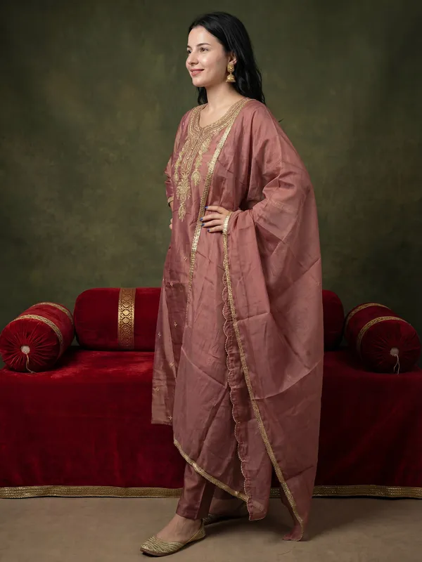 Mauve_Embroidered_Silk_Blend_Kurta_Trouser_Dupatta_Set