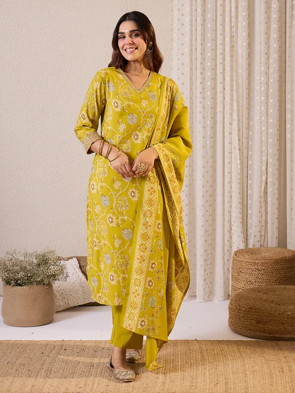 Olive_Printed_Chanderi_Silk_Kurta_Trouser_Dupatta_Set