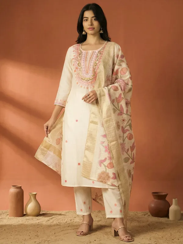 Off_White_Embroidered_Silk_Blend_Kurta_Trouser_Dupatta_Set
