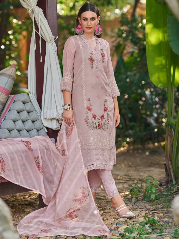 Pink_Embroidered_Silk_Blend_Kurta_Trouser_Dupatta_Set