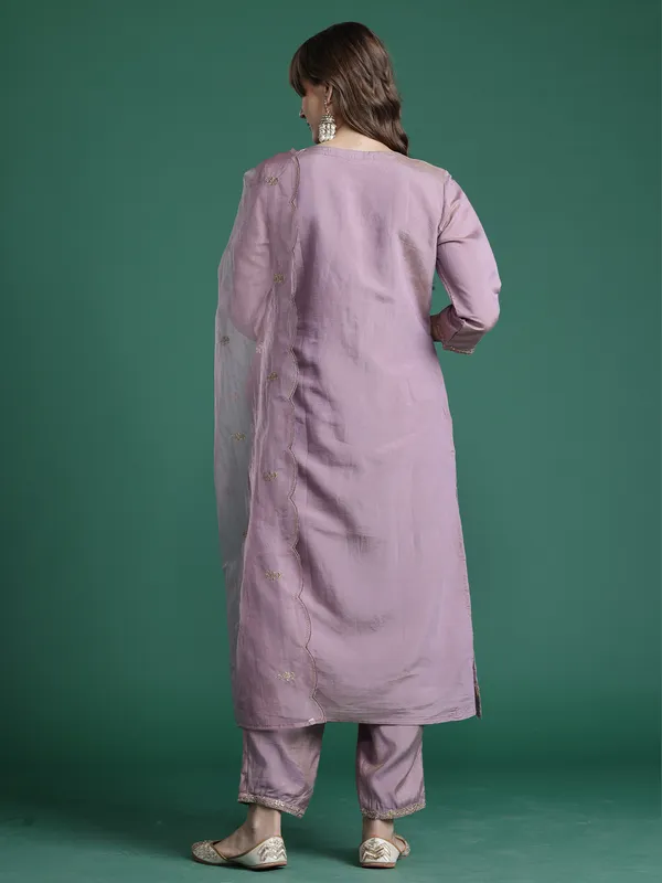 Pink_Embroidered_Silk_Blend_Kurta_Trouser_Dupatta_Set