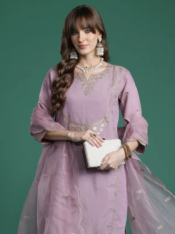 Pink_Embroidered_Silk_Blend_Kurta_Trouser_Dupatta_Set