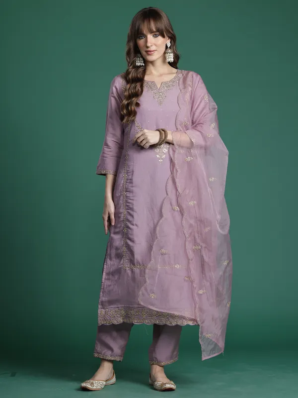 Pink_Embroidered_Silk_Blend_Kurta_Trouser_Dupatta_Set