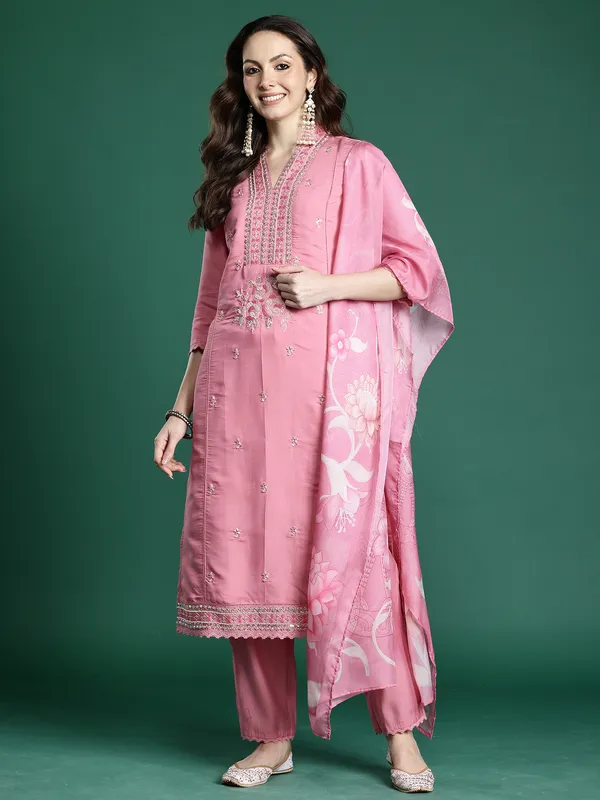 Pink_Embroidered_Silk_Kurta_Trouser_Dupatta_Set